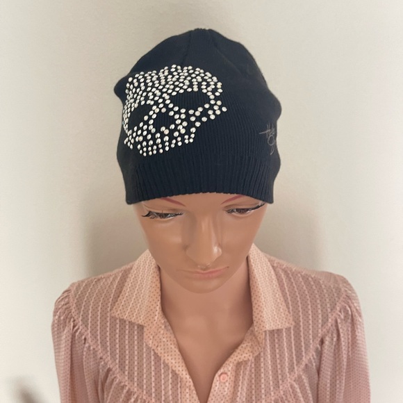 Black Y2K Rhinestone Crystal Skull Beanie Hat - Picture 3 of 4